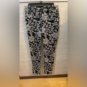 Chico's Catalina Mix Jeggings, 5 Pocket Denim-Style Bold Black & White